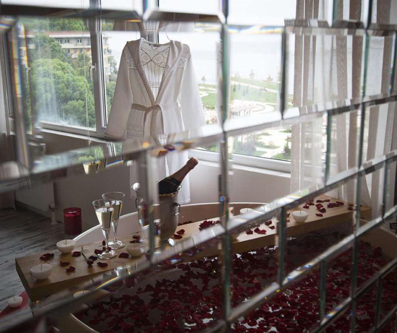 Melek Hotels Moda Истанбул Екстериор снимка